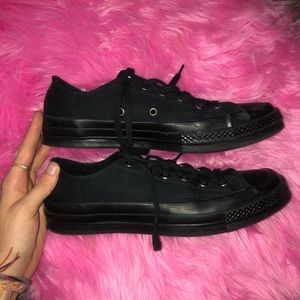 Black converse